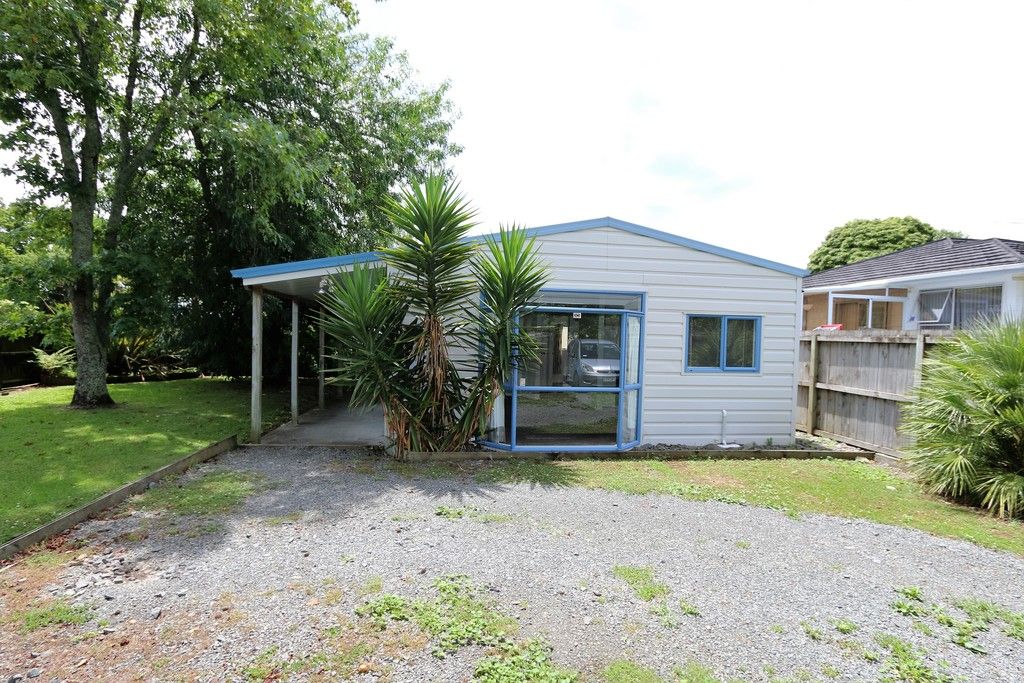 2A Parma Place, Henderson, Waitakere City
