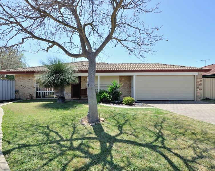 8 Nurrari Close, Waikiki, WA 6169