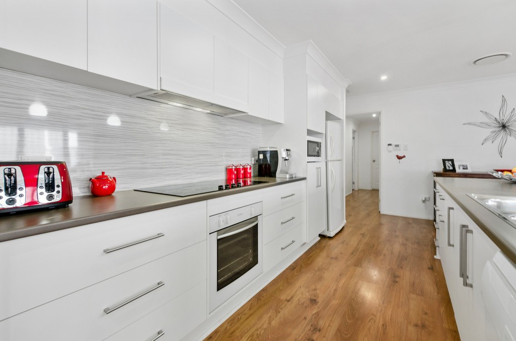 11 Spears Place, Horsley, NSW 2530