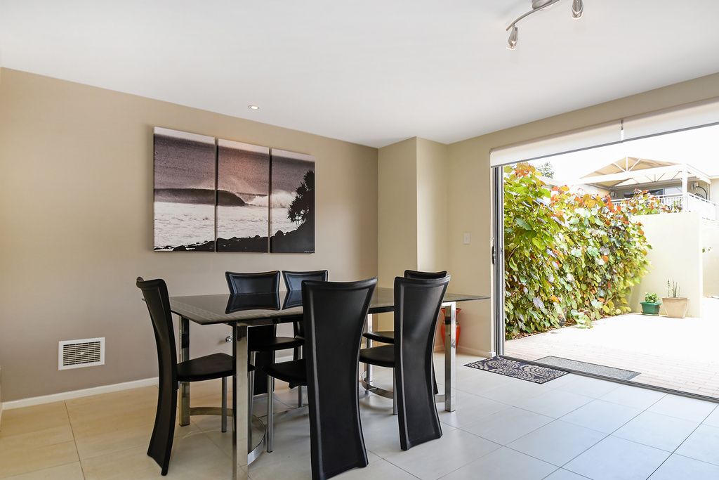 8 Fenian Pass, Hillarys WA 6025