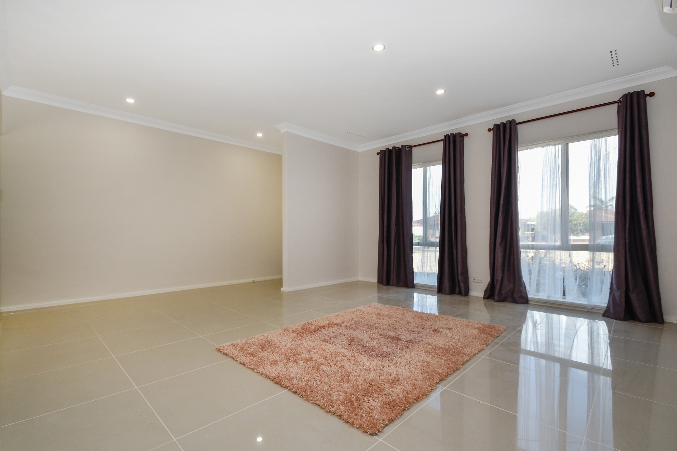 6 Nanovich Avenue, Girrawheen, WA 6064