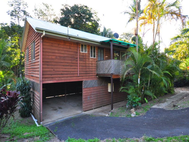 18 Pine Street, Pomona QLD 4568