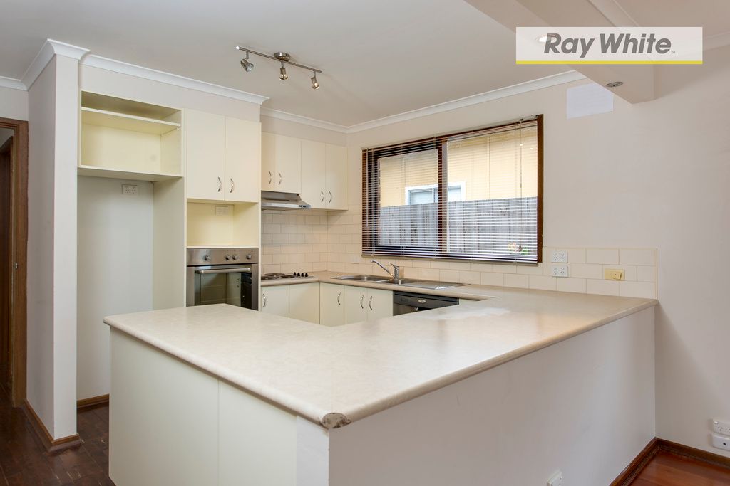 44 Seventh Avenue, ROSEBUD, VIC 3939