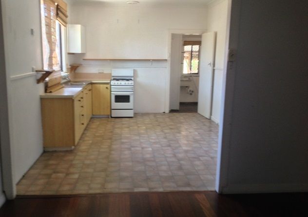 18 Dunford Street, Willagee, WA 6156