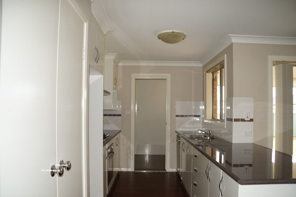 23B Dunheved Circle, Dubbo, NSW 2830