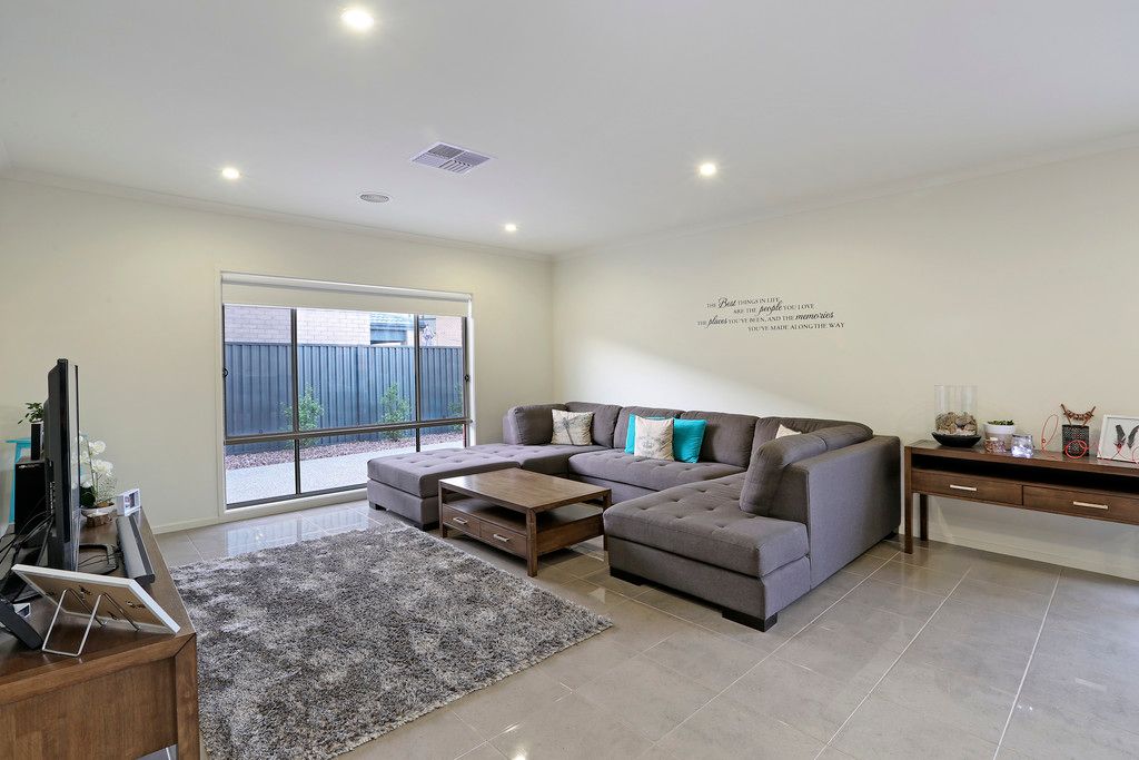 152 Canterbury Road West, Lara, VIC 3212