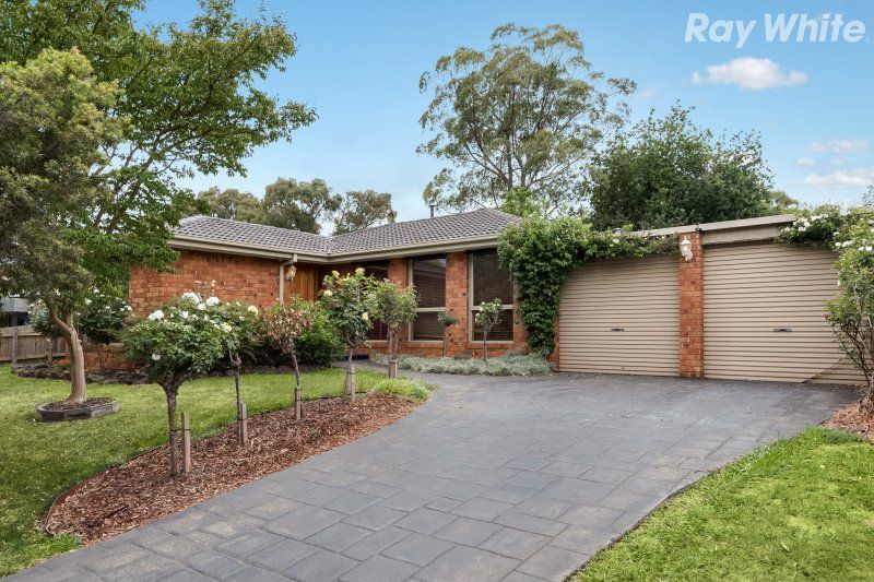 17 Toolimerin Avenue, Bayswater North, VIC 3153