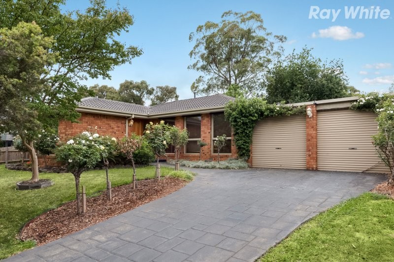 17 Toolimerin Avenue, Bayswater North, VIC 3153