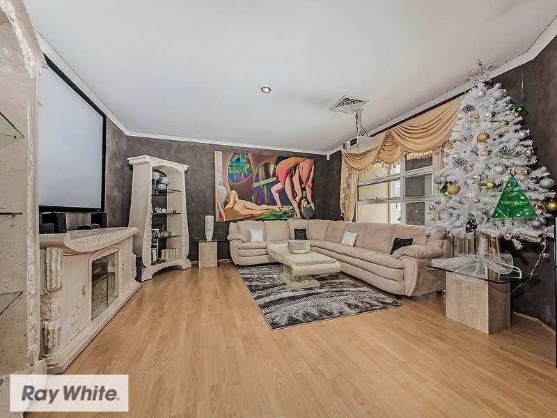 5 Chalkwell Bend, Landsdale, WA 6065