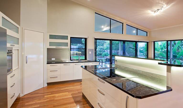 2 Kardinal Court, Eatons Hill, QLD 4037