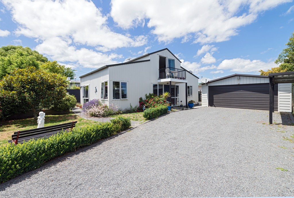 2 Alfred Road, Hannahs Bay, Rotorua District