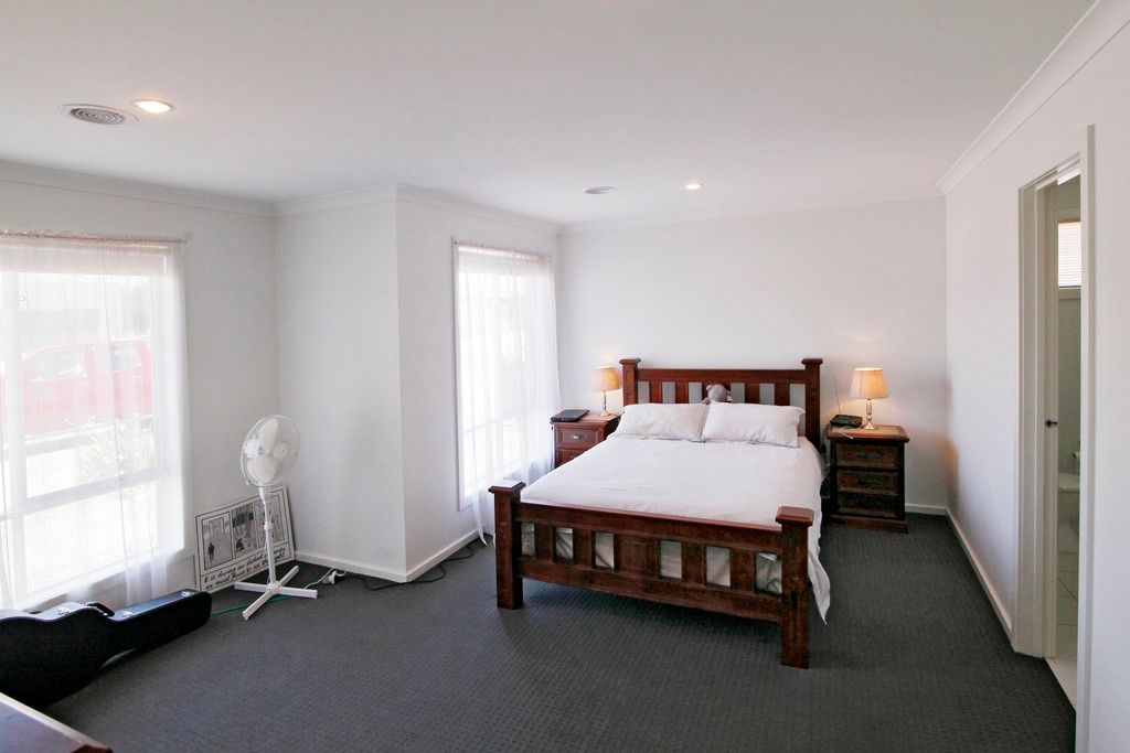 23 Canopus Crescent, Lara, VIC 3212