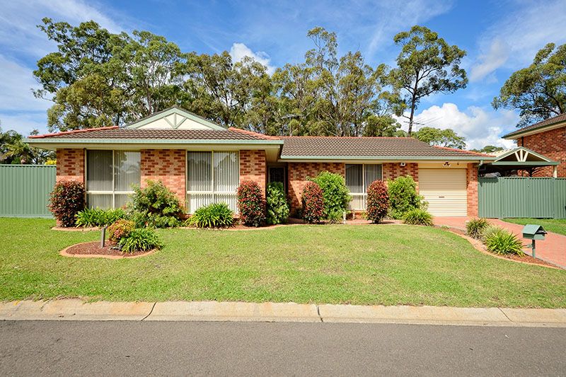 33 Nicolson Circuit, MENAI, NSW 2234