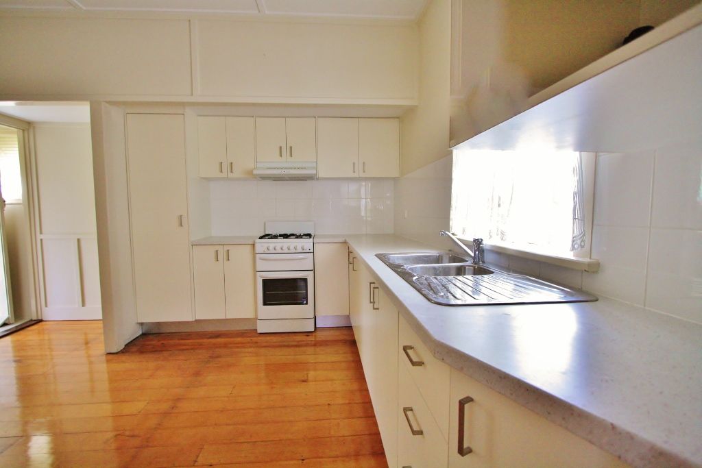 14 Chatsworth Road, Greenslopes, QLD 4120