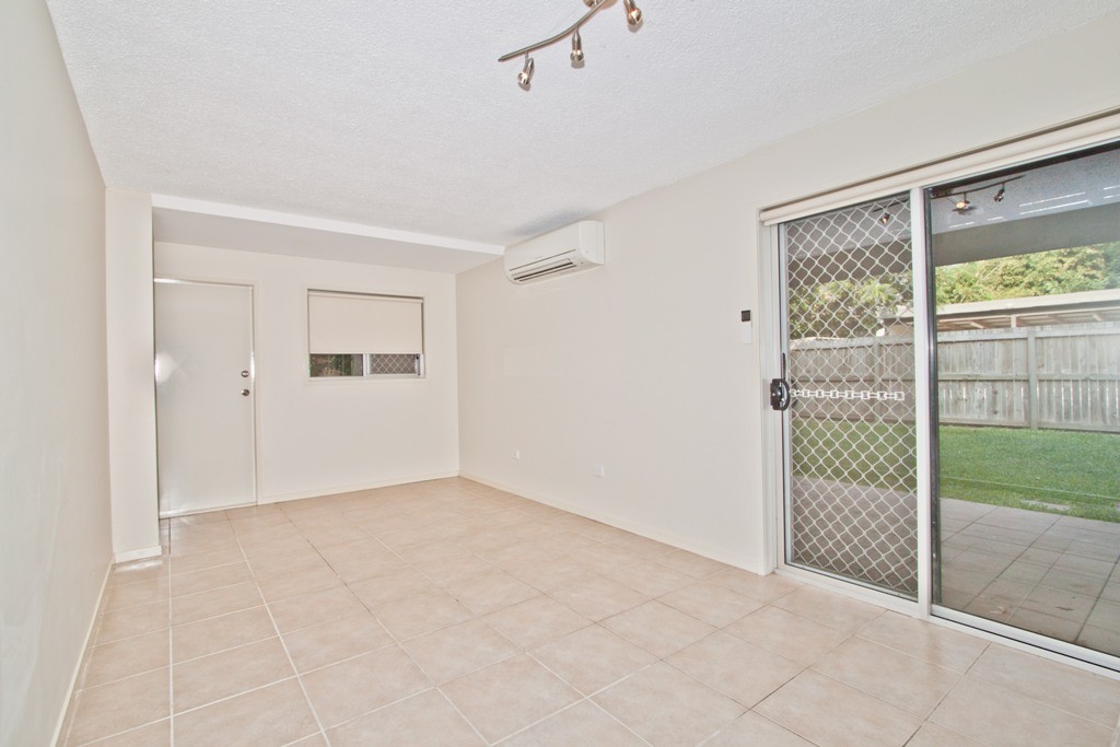 2/42 William Parade, Fairfield, QLD 4103