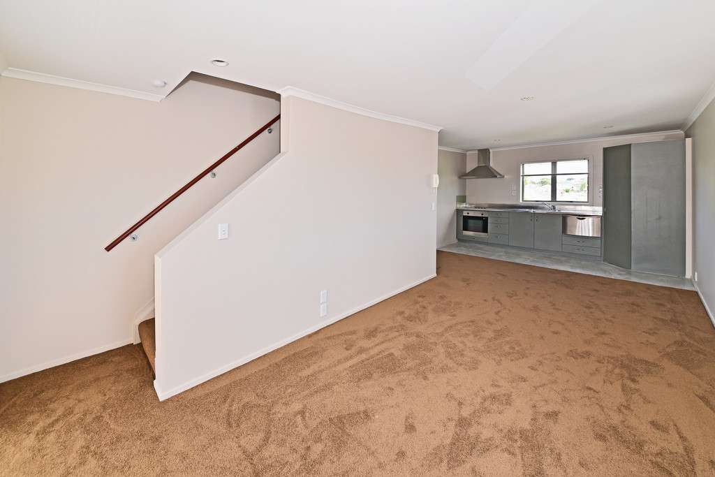 1/289 Shirley Road photo 3