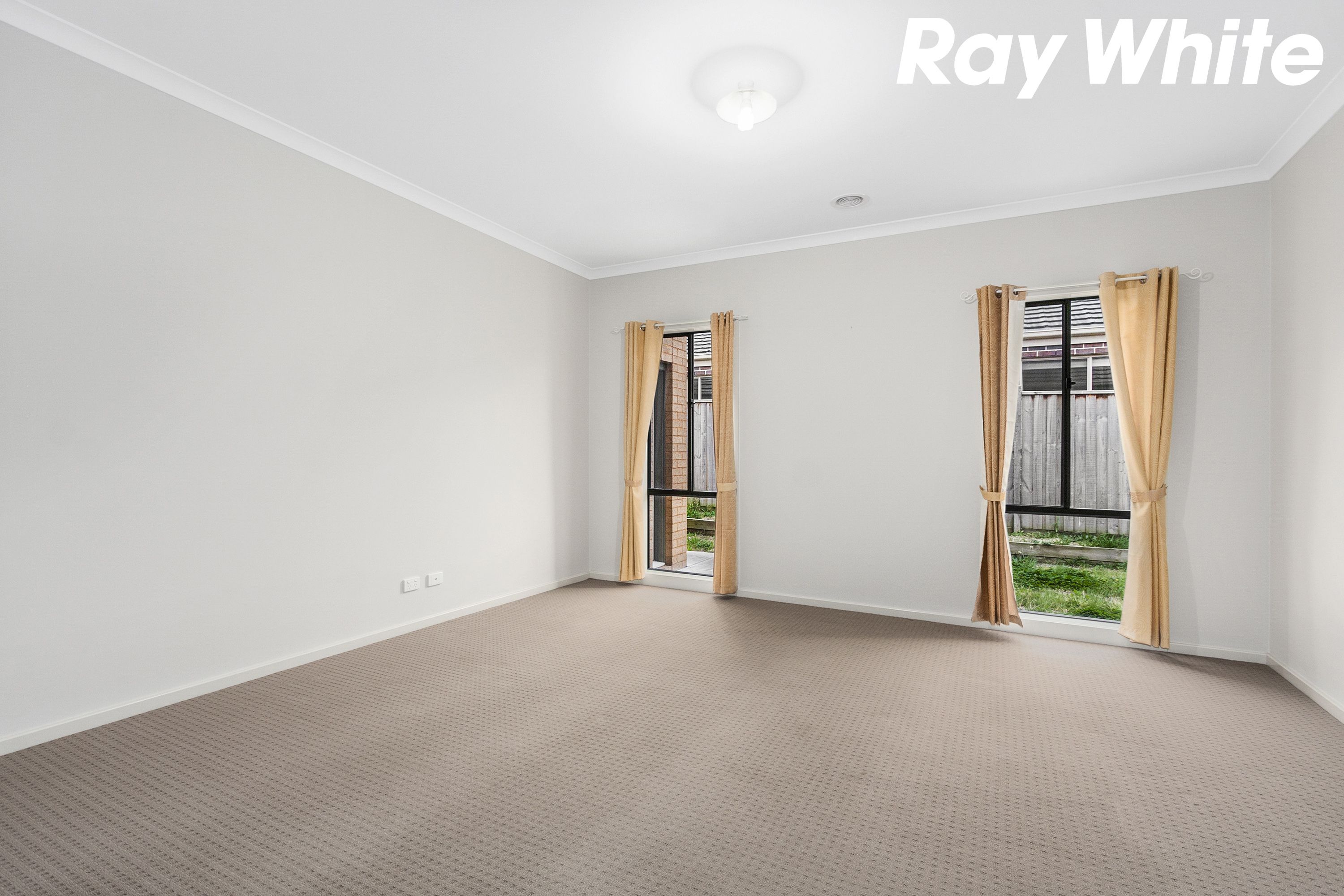 17 Olivebank Crescent, Cranbourne North, VIC 3977