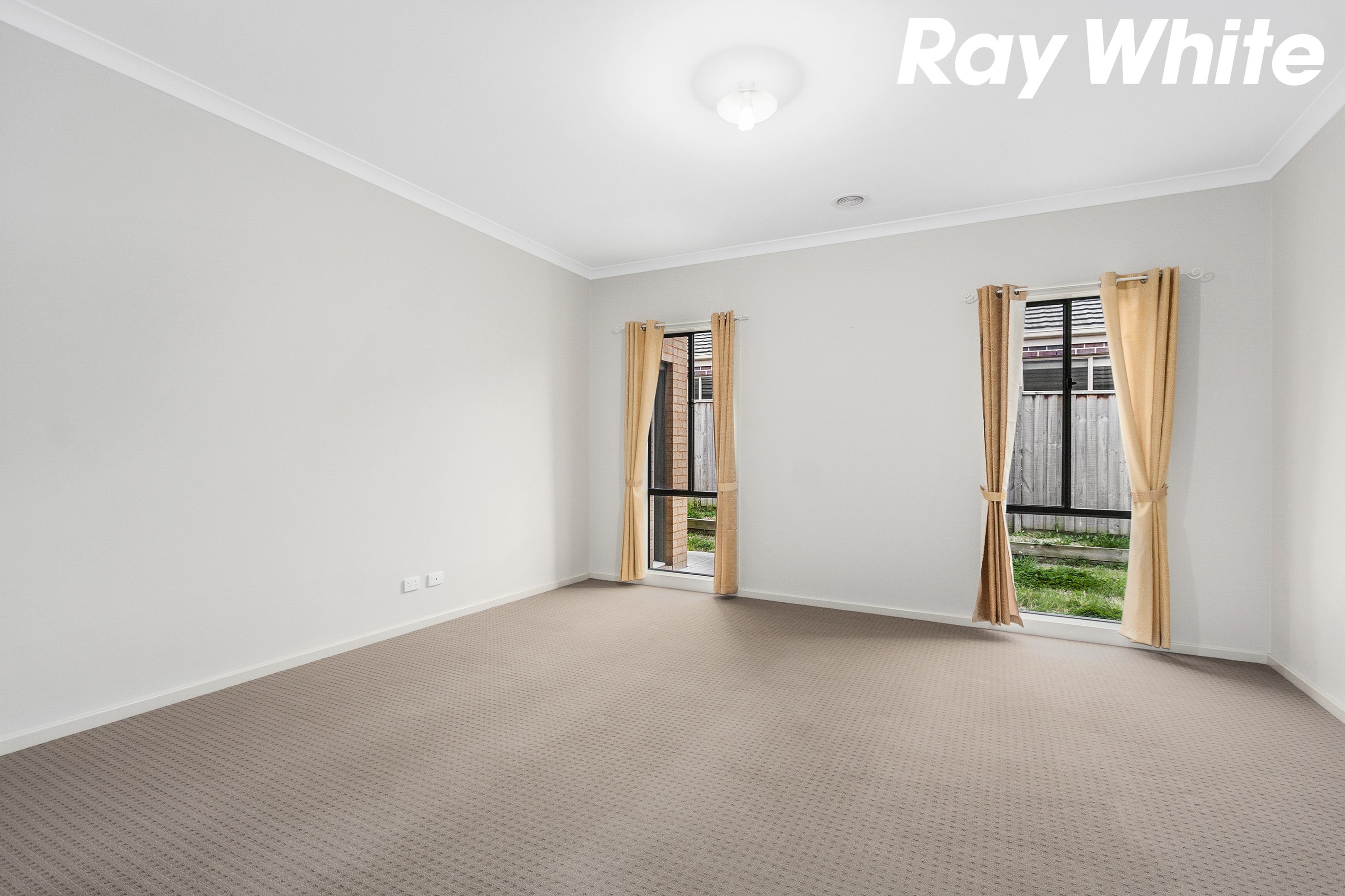 17 Olivebank Crescent, Cranbourne North, VIC 3977