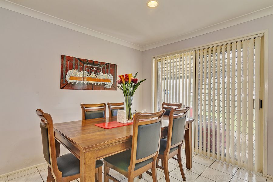 30 Gingko Crescent, Regents Park, QLD 4118
