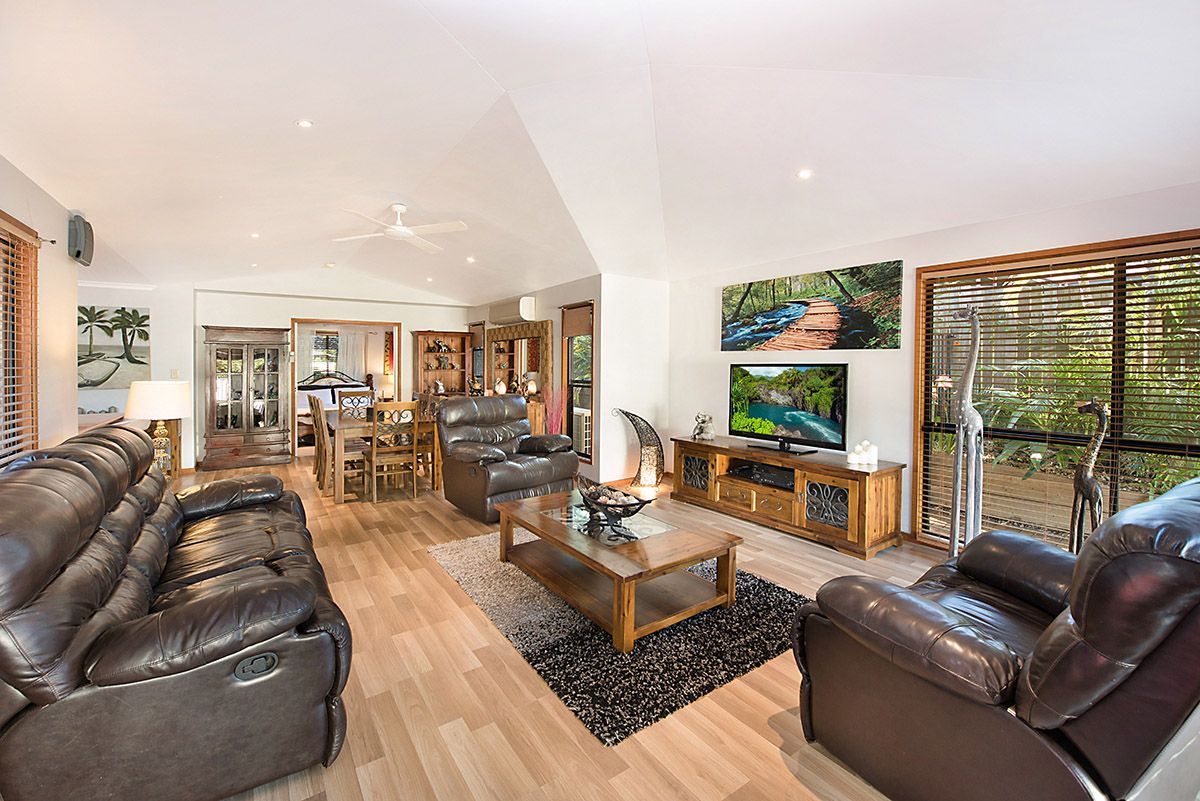 11 Greenhaven Close, Burnside, QLD 4560