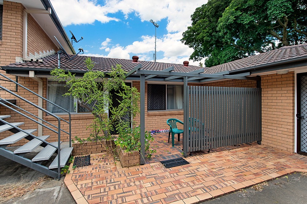 2/17 Querrin Street, Yeronga, QLD 4104