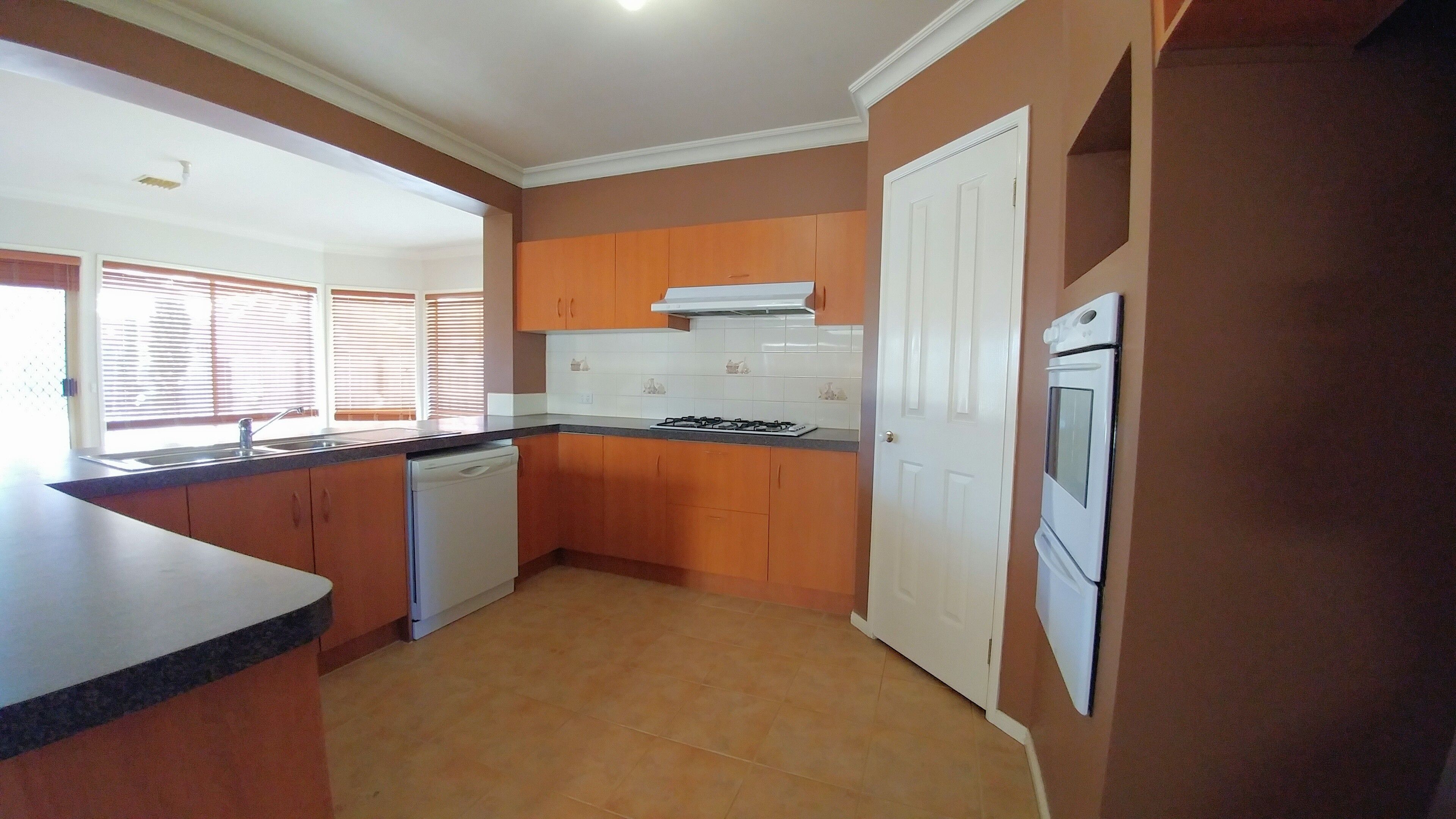 7 The Lakes Boulevard, South Morang, VIC 3752
