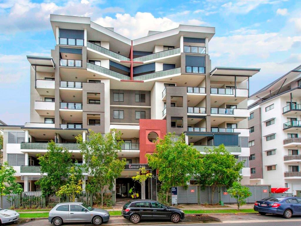 41 Playfield Street, Chermside QLD 4032