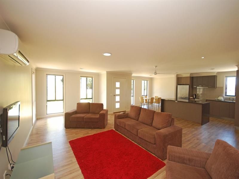 Room 2/21 Mahers Road, Warrenheip, VIC 3352