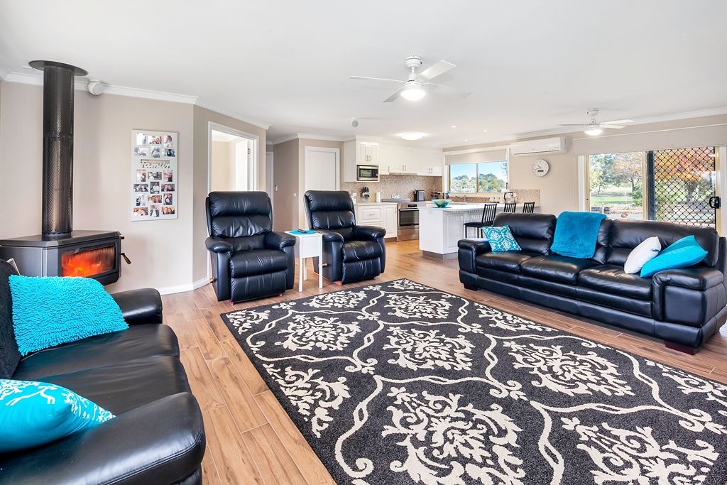 24 Shamus Drive, Ross Creek, VIC 3351