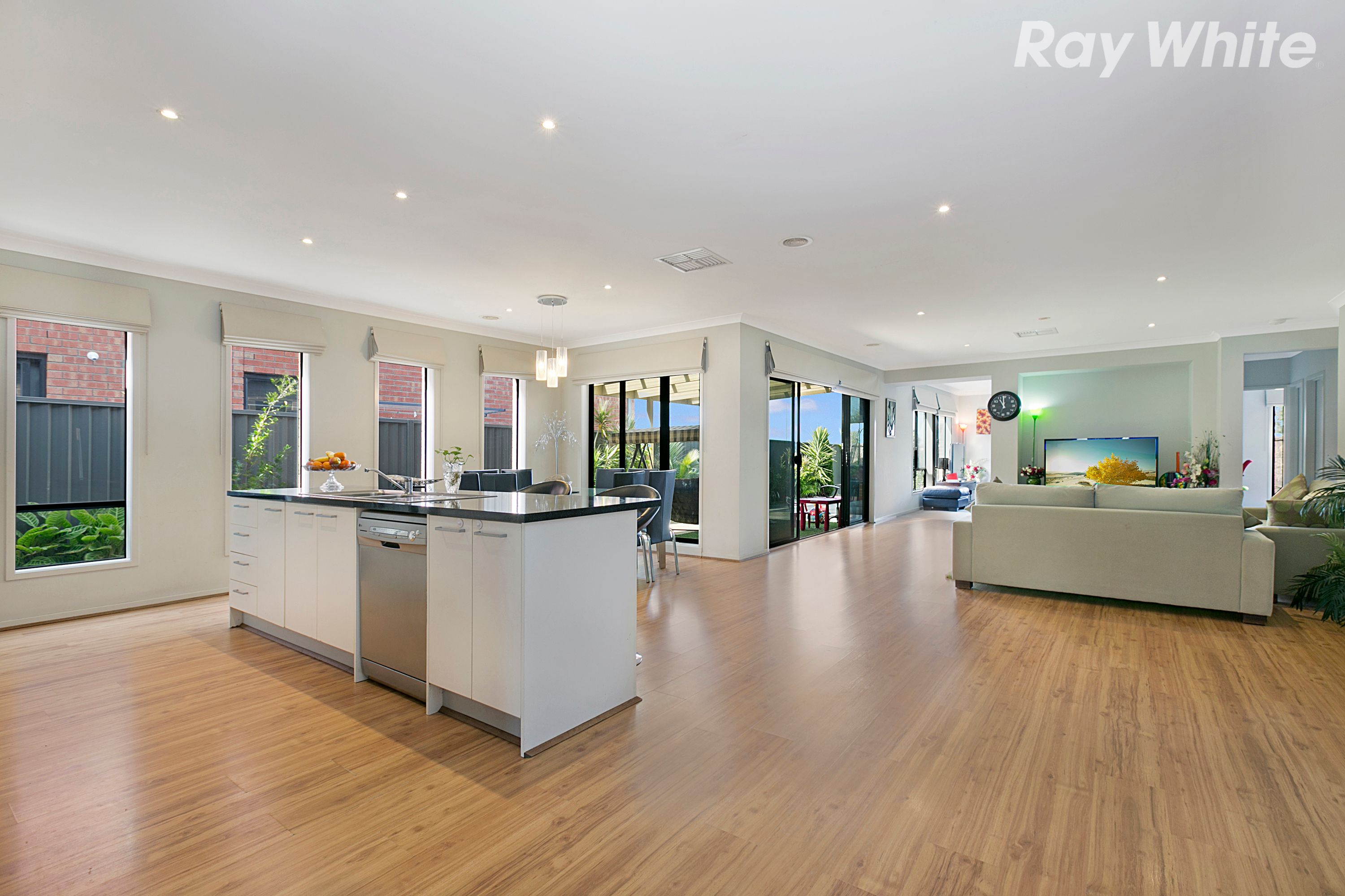 11 Page Close, Pakenham, VIC 3810