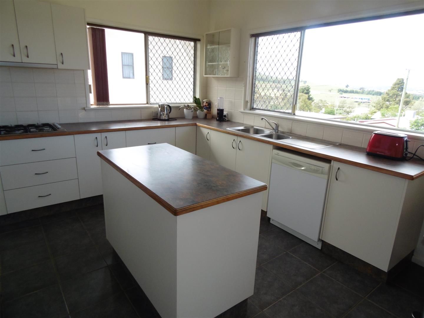 2-4 Panorama Crescent, Parkes, NSW 2870