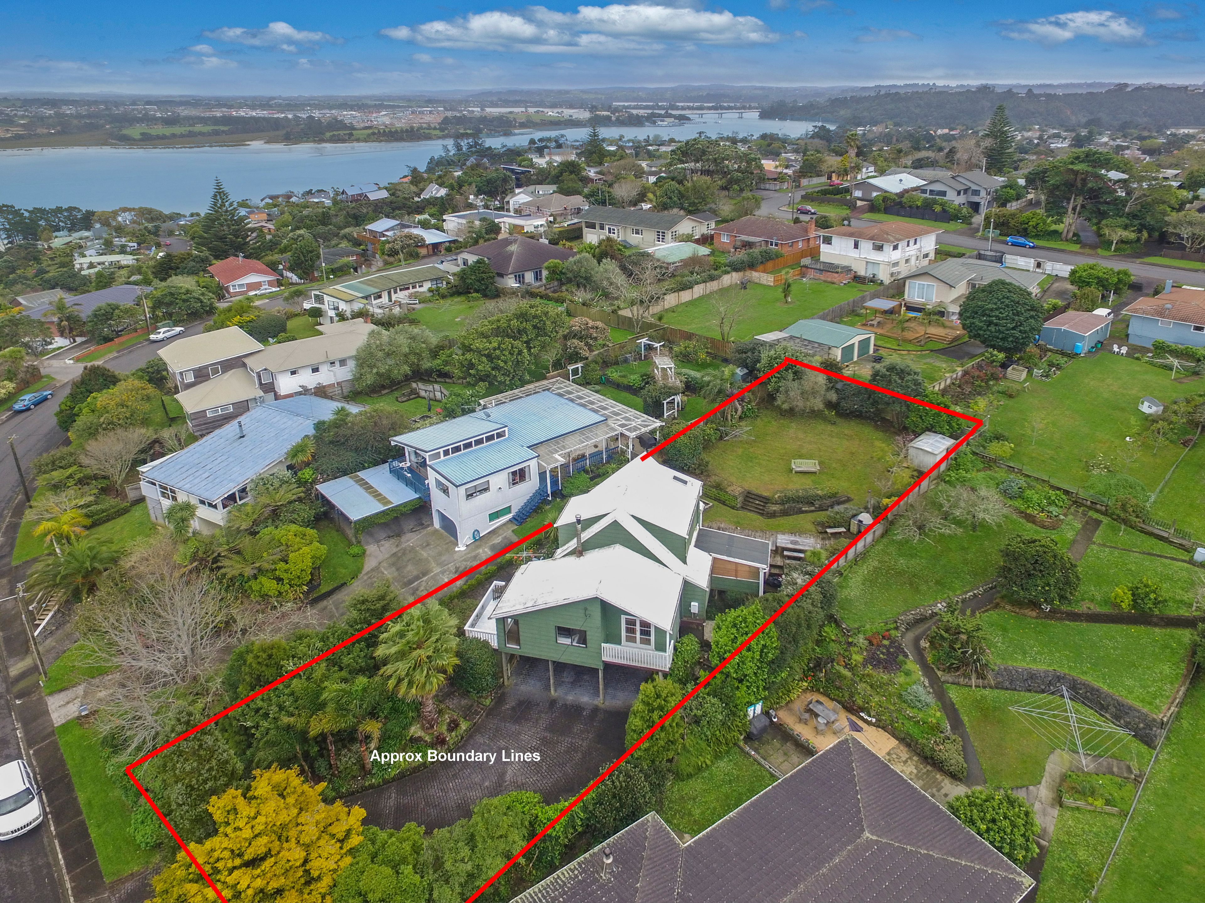 28 Teal Crescent, Beach Haven, North Shore City