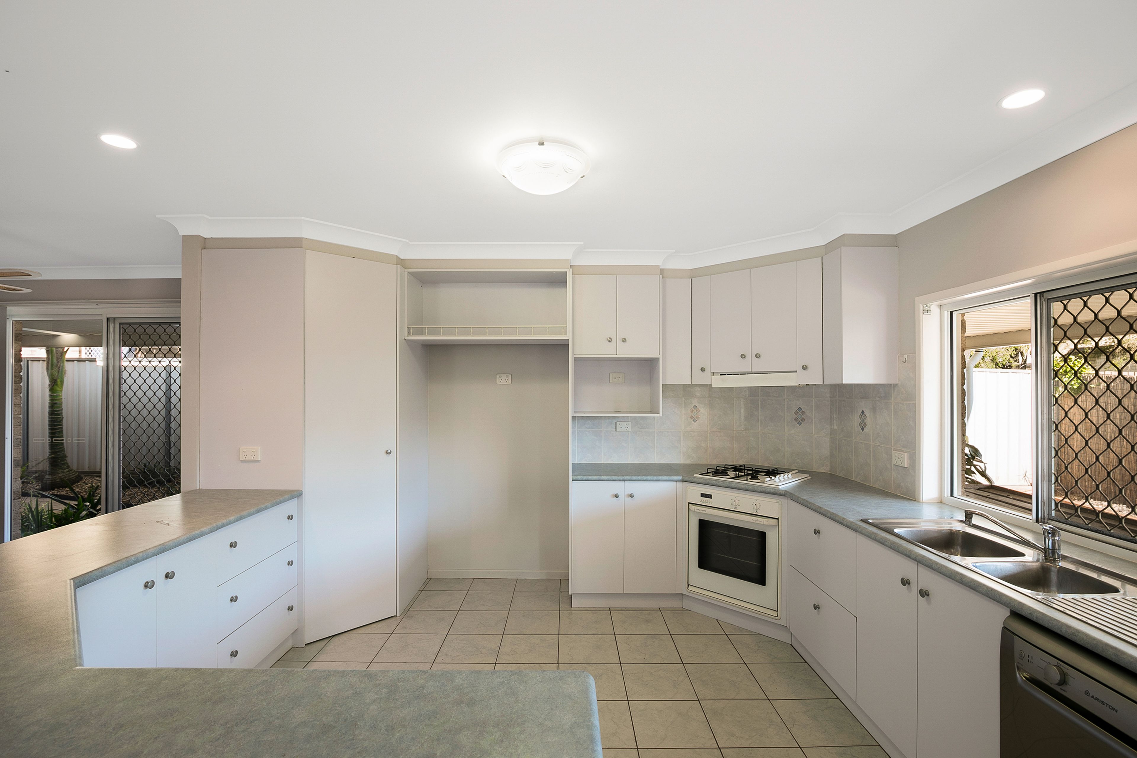 28 Strathconan Drive, Glenvale, QLD 4350