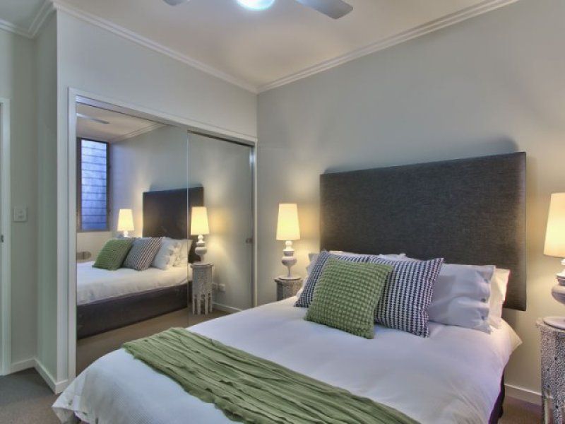 8/64 Barton Road, Hawthorne, QLD 4171