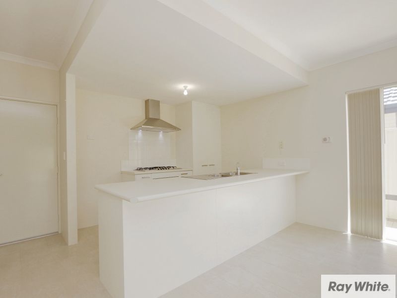 4/7 Leslie Street, Cannington, WA 6107