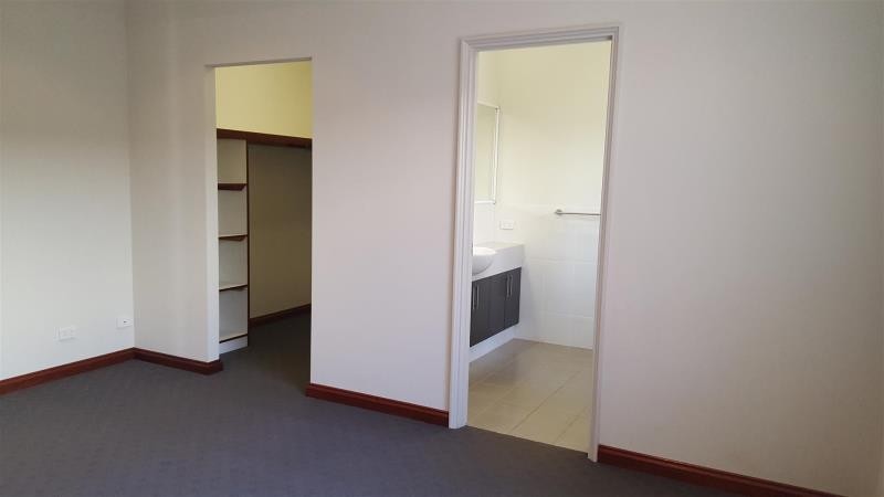 8 Goshawk Circle, Nickol, WA 6714
