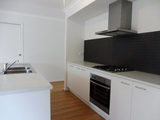 73 Nelson Street, Cranbourne East, VIC 3977