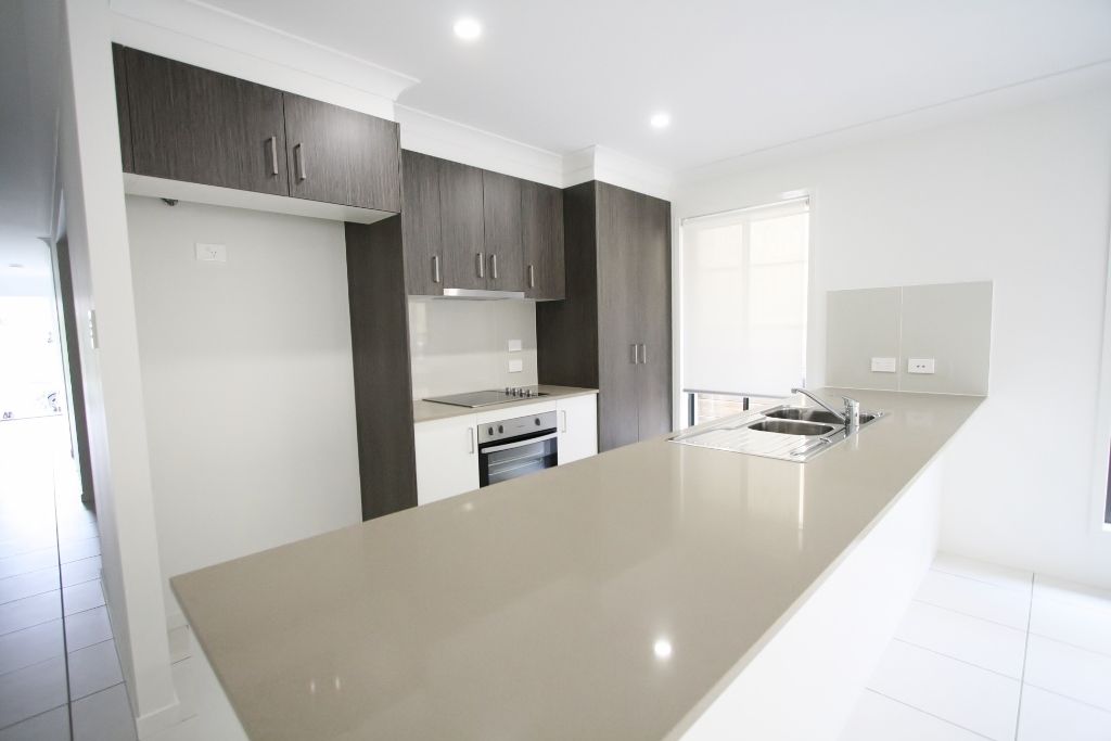 77 River Run Circuit, Ormeau Hills, QLD 4208