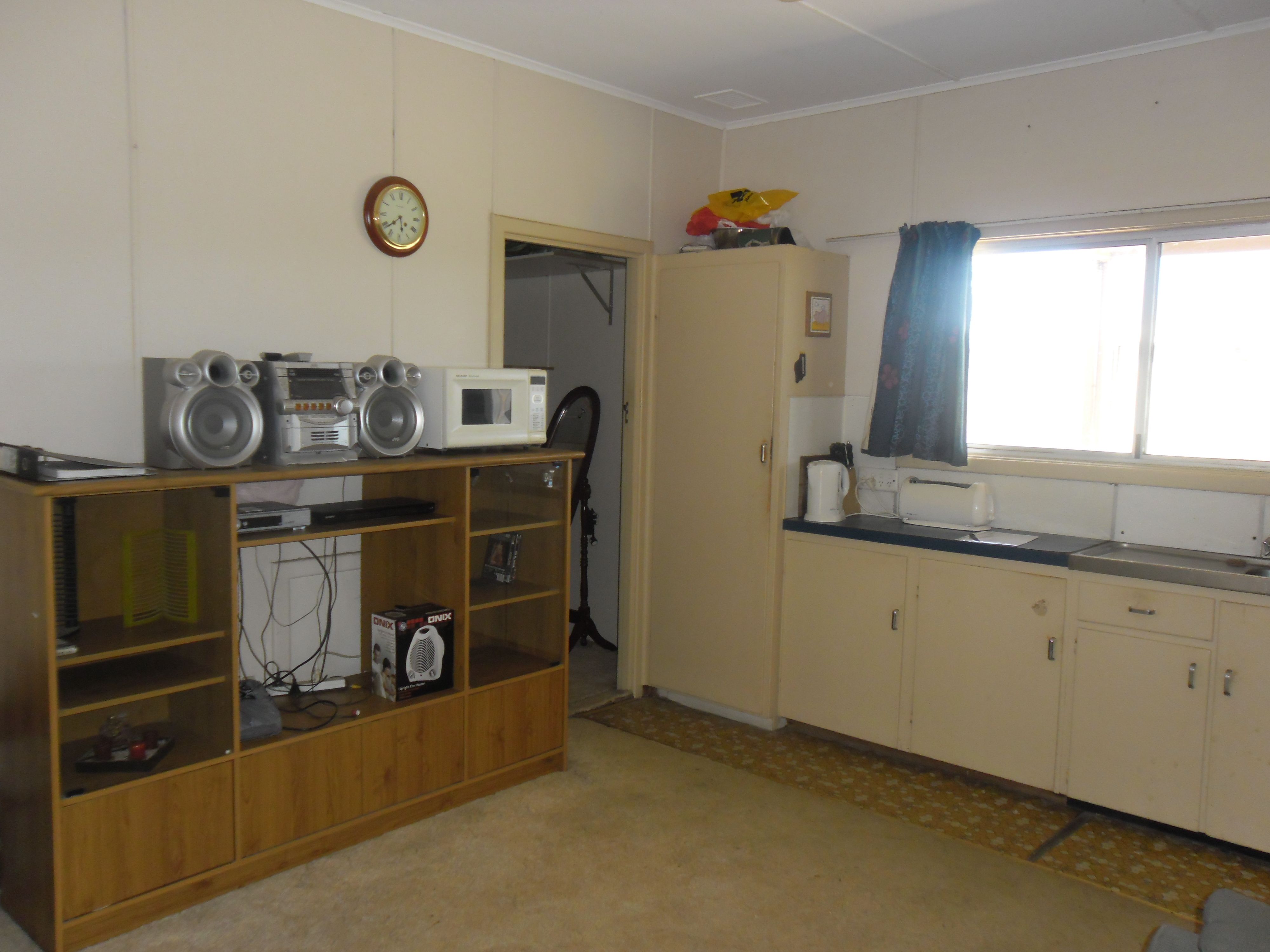 9 Railway Avenue, Carnamah, WA 6517