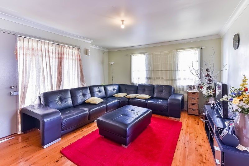 12 Scribbly Place, Macquarie Fields, NSW 2564