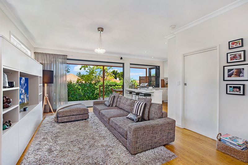 303 Lyons Road, Russell Lea, NSW 2046