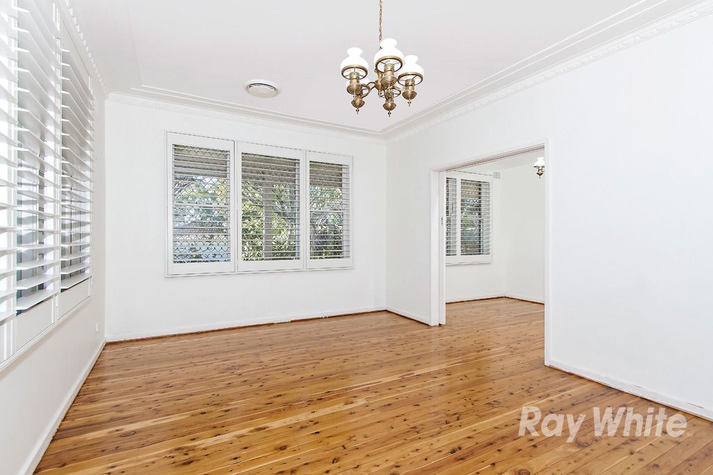 4 Laycock Street, Carey Bay, NSW 2283