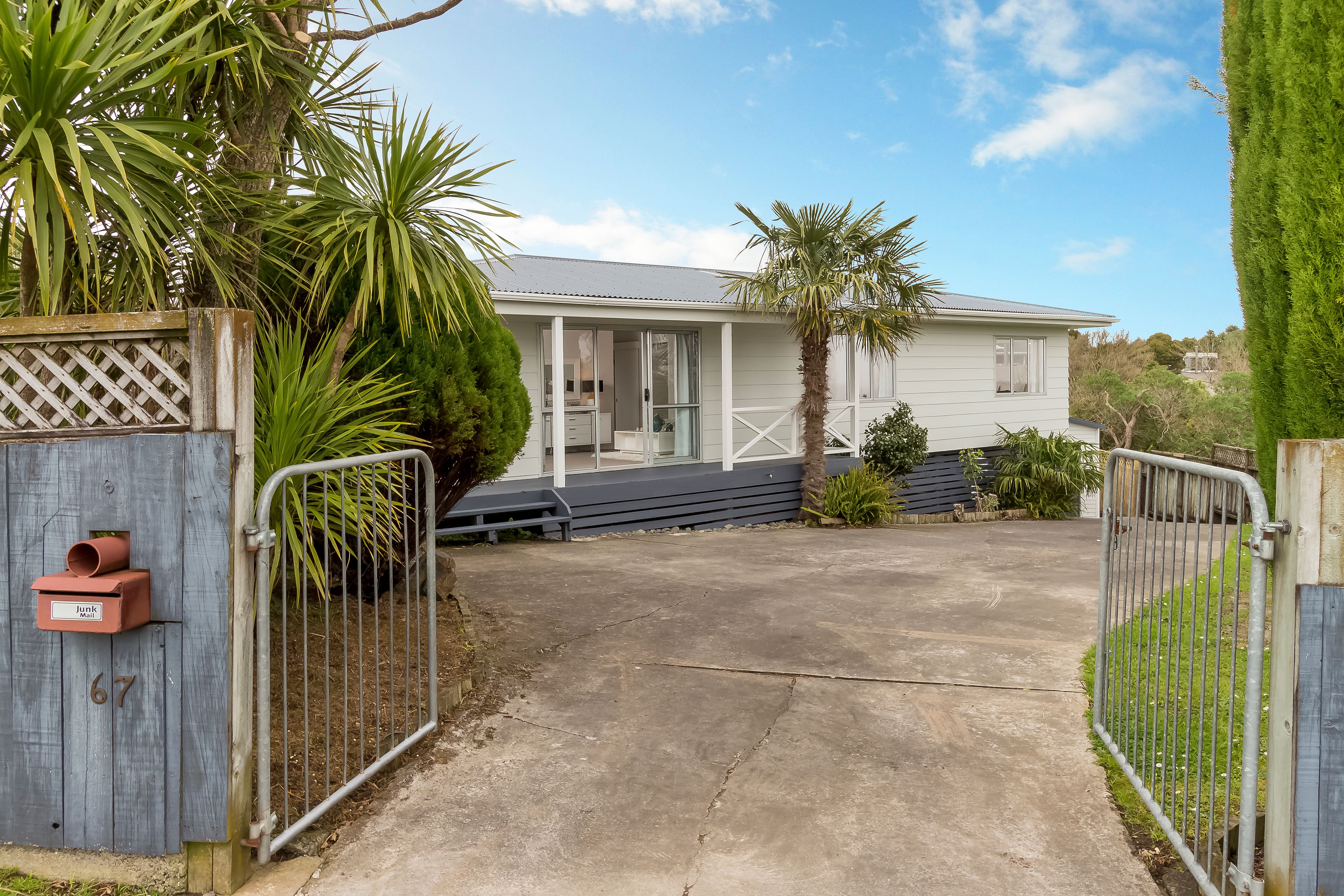 67 Gills Road, Bucklands Beach, Manukau City