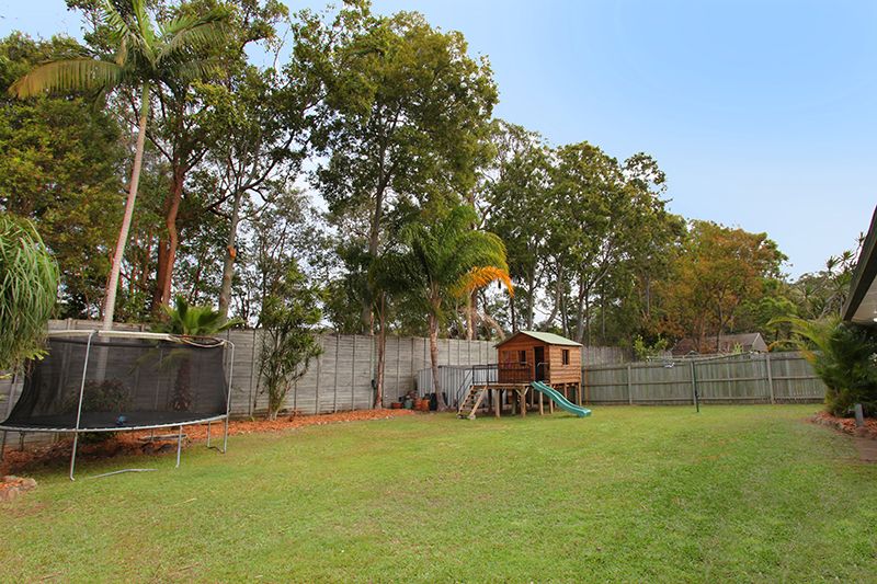 8 Ku-Ring-Gai Court, Kuluin, QLD 4558