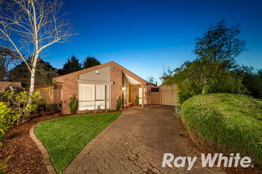 4 Pitfield Crescent, Rowville VIC 3178