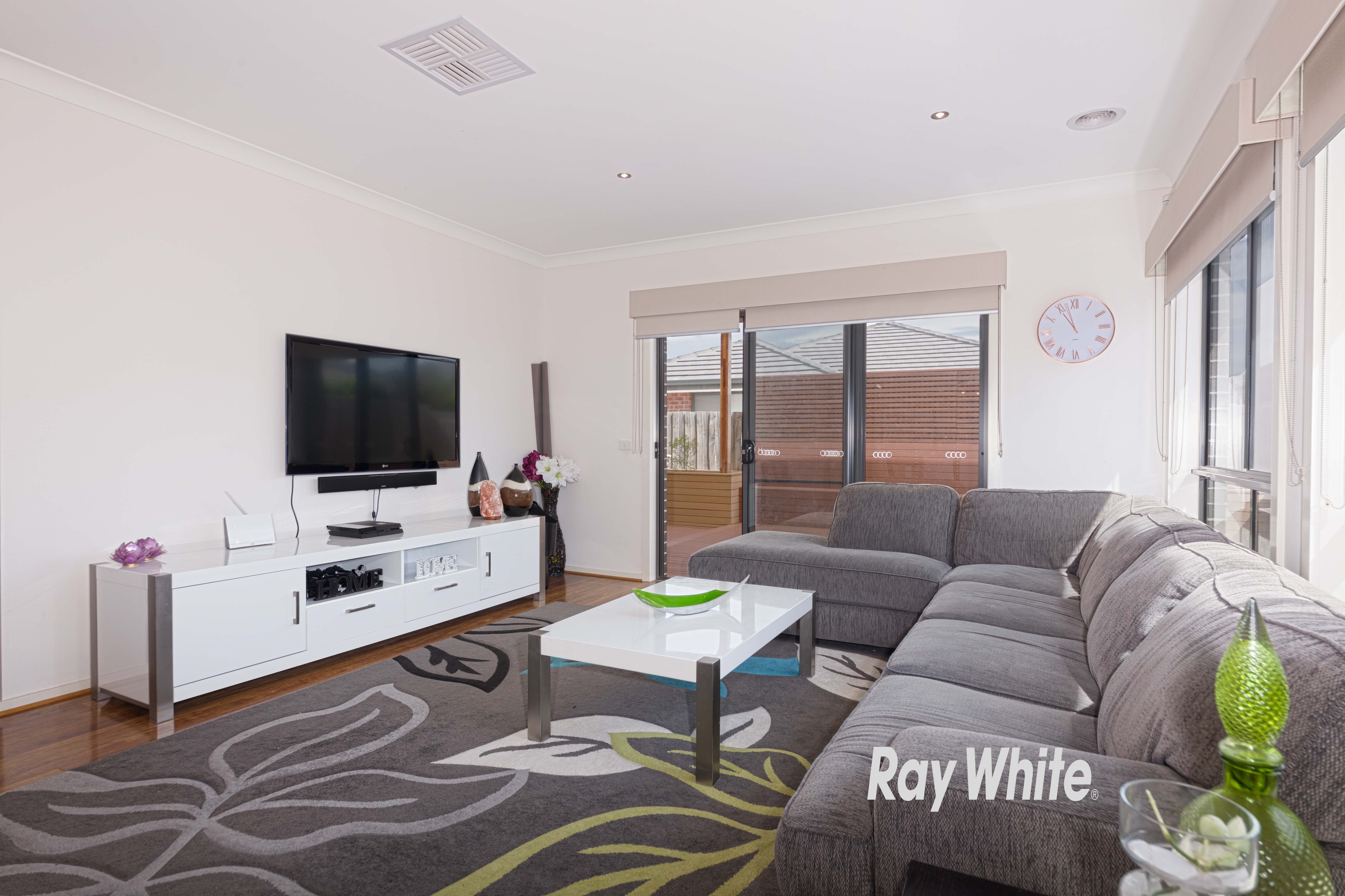 8 Desa Terrace, Dandenong, VIC 3175