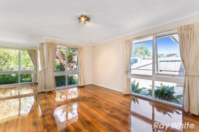 8 Barnsdale Court, Wantirna, VIC 3152