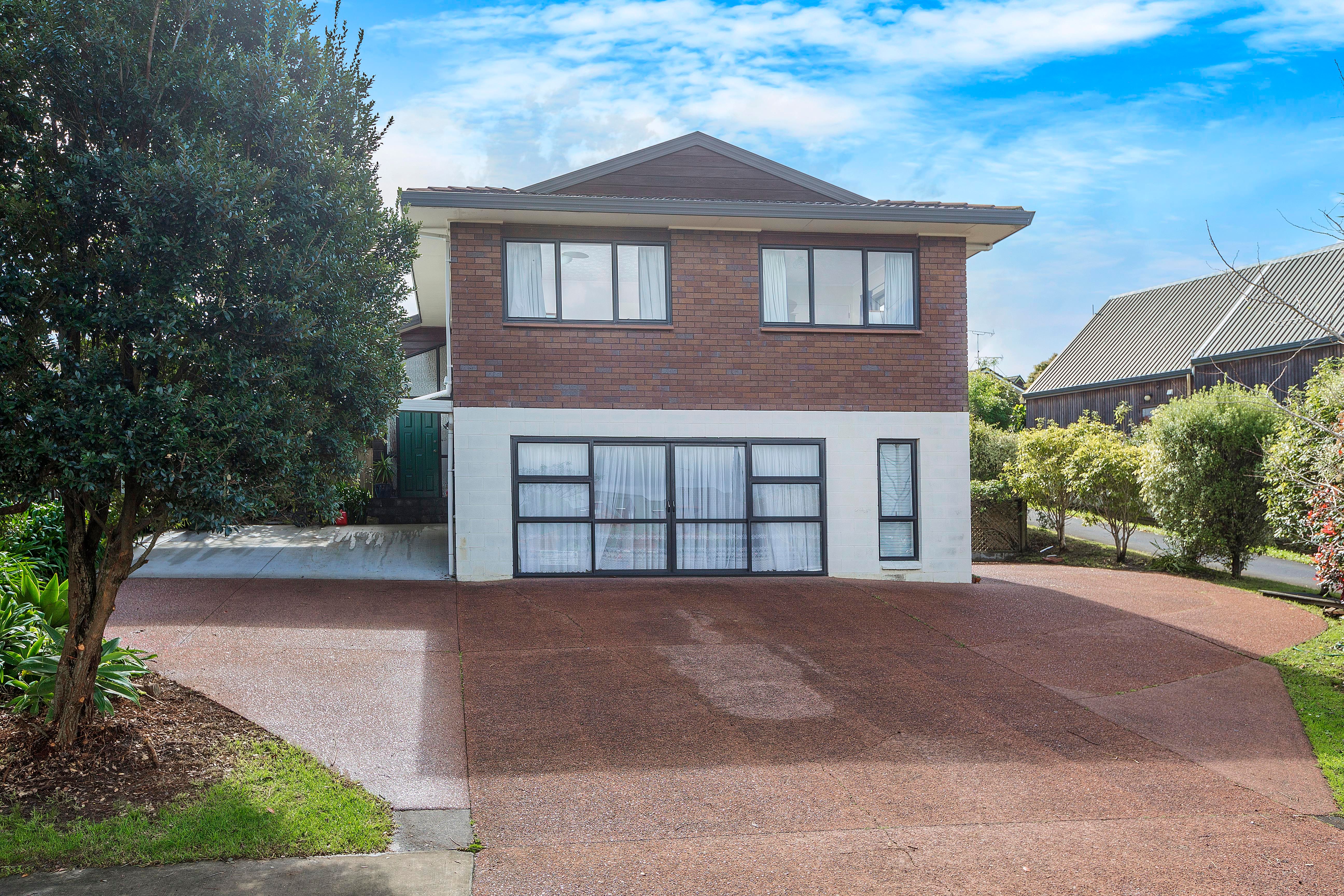 86 Gosford Drive, Botany Downs, Manukau City