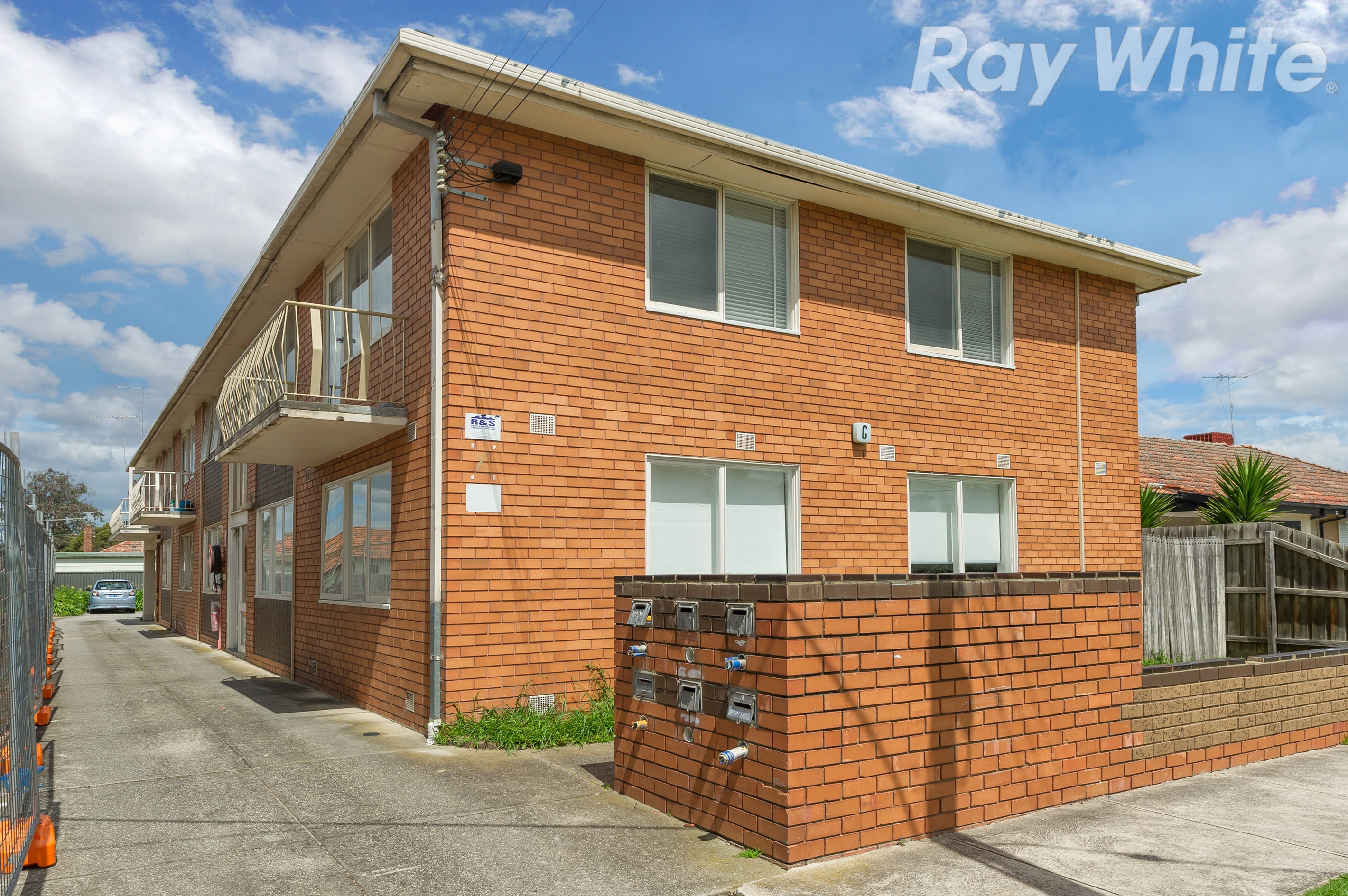 2/6 McColl Court, Brunswick West, VIC 3055