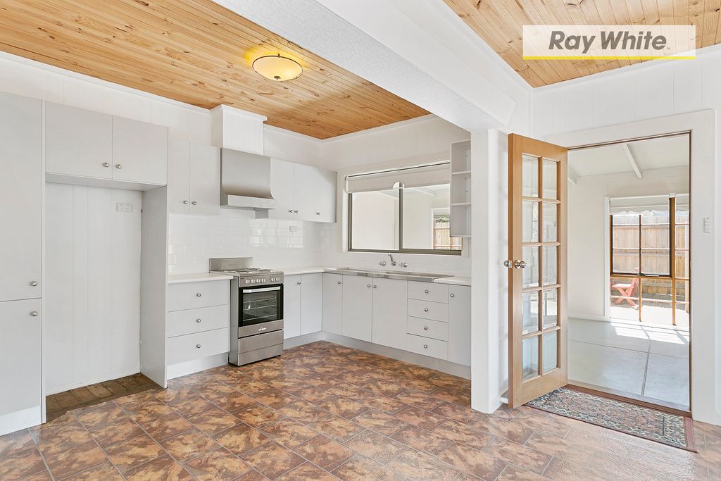 24 McAlpin Street, Tootgarook, VIC 3941